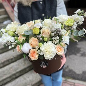 Цветочная композиция Белый шоколад