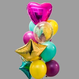 Фонтан из шаров Яркий день