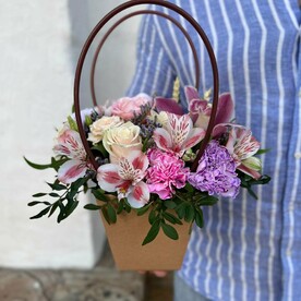 Цвeточная композиция Лилу