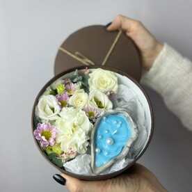 Подарочная коробка