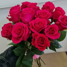 Букет из 15 Эквадорских роз "Готча" 60-70 см