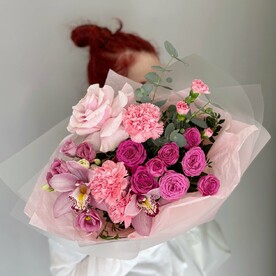 Букет с французской розой, кустовой розой 🩷