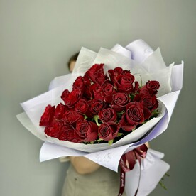 Букет из 25 красных роз