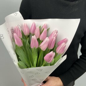 Букет из 15 нежно розовых тюльпанов