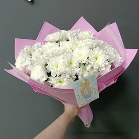 Белая хризантема