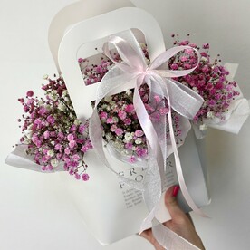 Сумочка из розовой гипсофилы