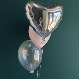 Набор из серебряных и розовых шариков