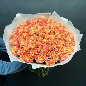 Персиковая роза Мисс Пигги 60 см 101 шт