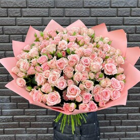 Розовая кустовая роза Таня 51 шт