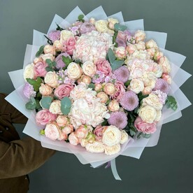 Большой розовый букет с Гортензией и Хризантемами