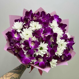 Яркий букет с Орхидеями