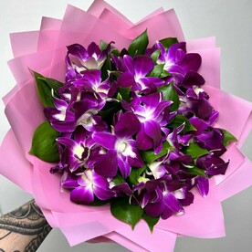 Яркая пурпурная Орхидея