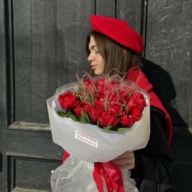 Красные тюльпаны для твоей любимой