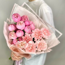 Пионовидные Кустовые Розы и Диантусы