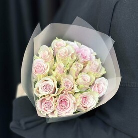 Розы маленькие нежно розовые