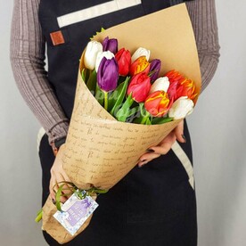 Разноцветные тюльпаны