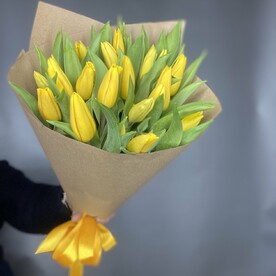 Букет желтых тюльпан