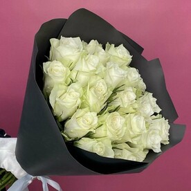 Белые розы Эквадор 19 шт