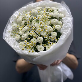 Полевые ромашки и помпончики в стильной УПА