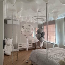 Воздушные шары для девушки Белый шарм