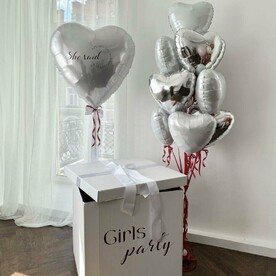 Коробка с шарами Волшебный белый