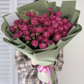 Букет кустовых роз