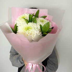 Букет из 3 одноголовых хризантем