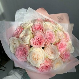 Ароматный монобукет из пионовидной розы