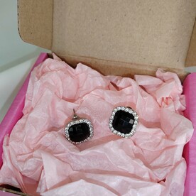 Серьги - гвоздики "Роскошь черного"