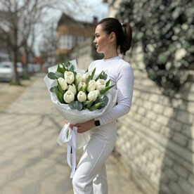 Букет из белого тюльпана