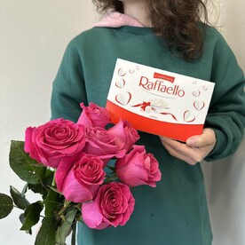 Розы и конфеты Раффаэлло