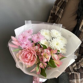 Хризантемы и альстромерии