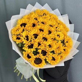 Большой букет из подсолнухов