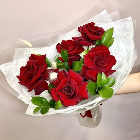 Букет из красных французских роз