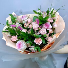 Воздушный букет в нежных тонах