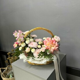 Корзинка с цветами