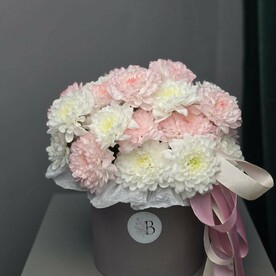 Композиция из кустовых хризантем