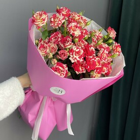 Букет из кустовых роз