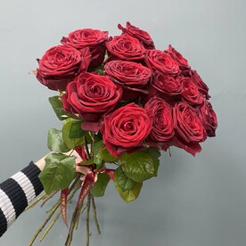 Букет из 15 красных роз