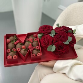 Набор для мамы Коубника в шоколаде и цветы