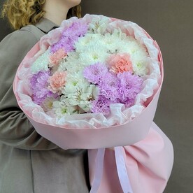 Хризантемы, диантусы и альстрамерия