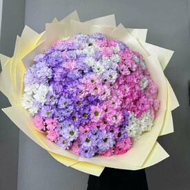 Букет из 51 хризантемы