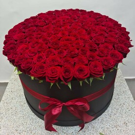 Розы в коробке