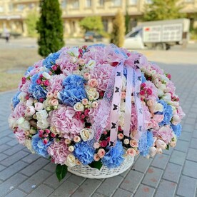 Корзинка с цветами