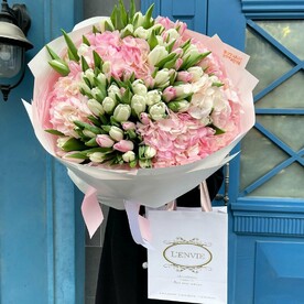 Розовый парус