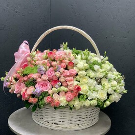 Корзина с цветами