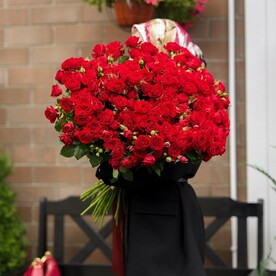 Кустовые розы 70 см