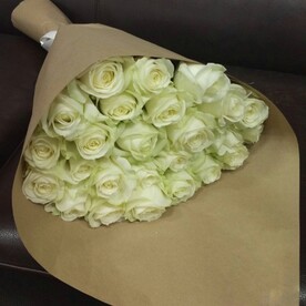 Букет из белых роз