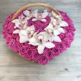 Корзина в форме сердца