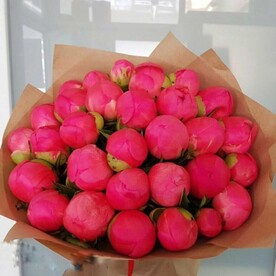 Букет из 29 пионов